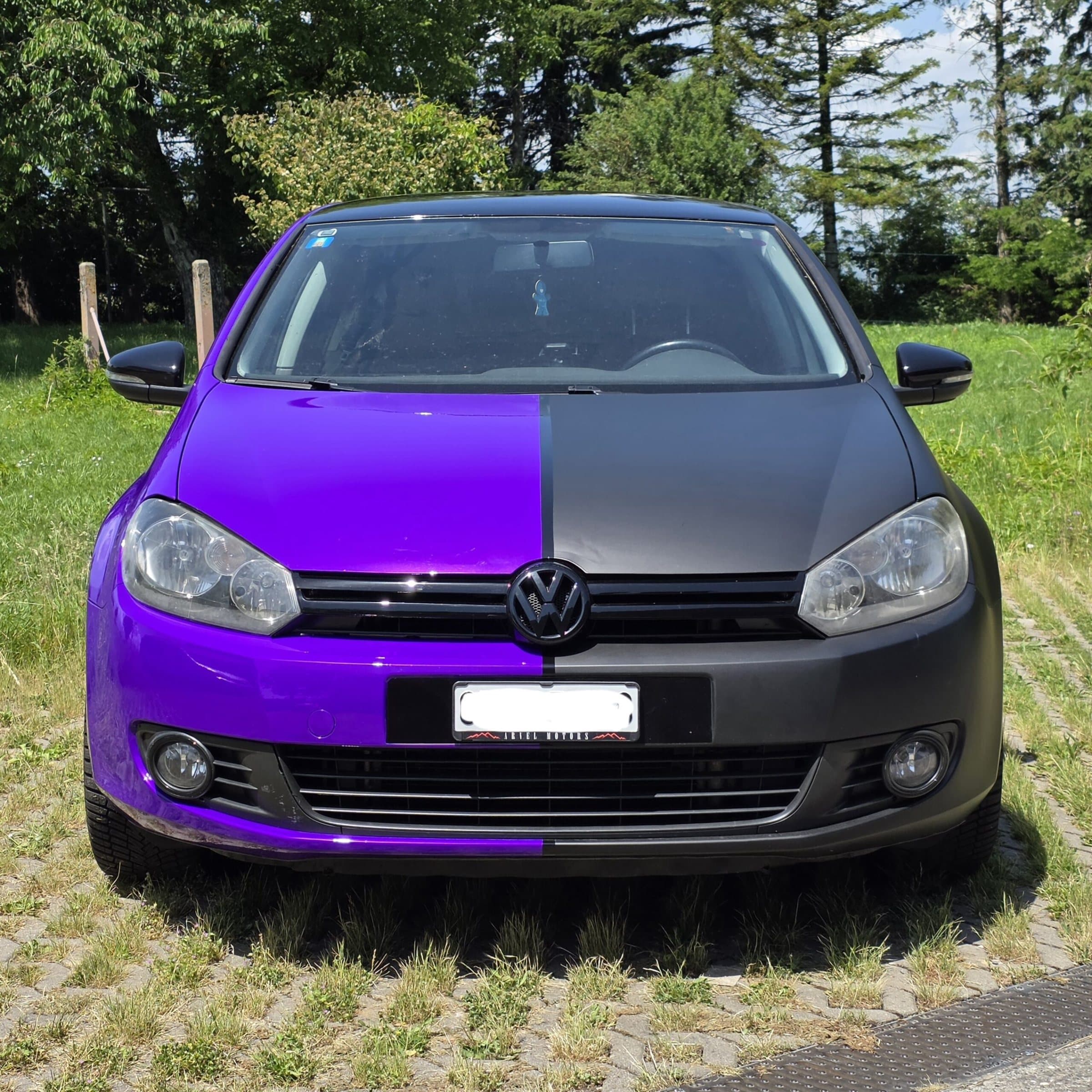 Covering voiture : changement de couleur réalisé par CreaWrap à Genève
