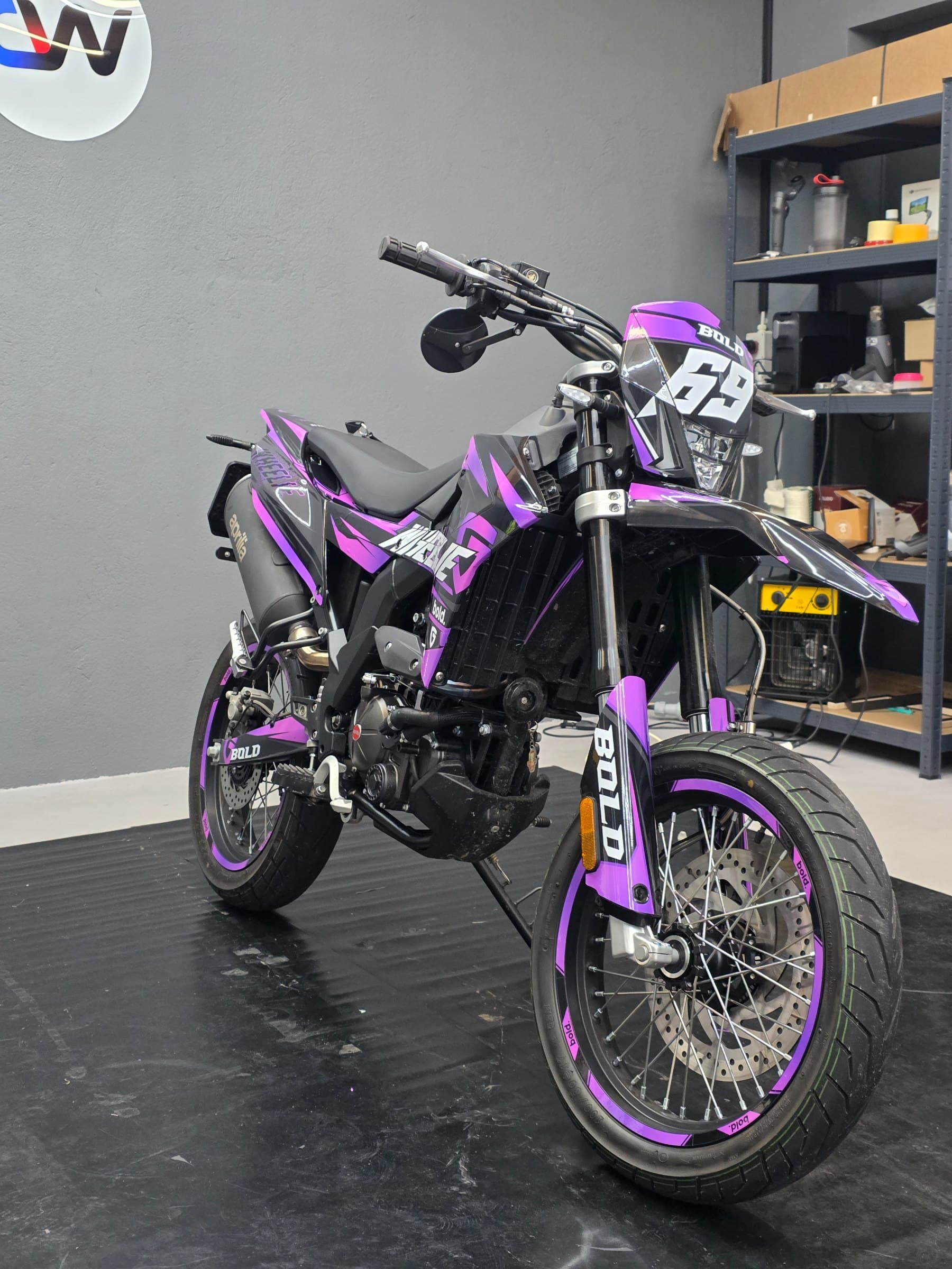 SX 125 - Kit déco violet, covering moto par CreaWrap à Genève